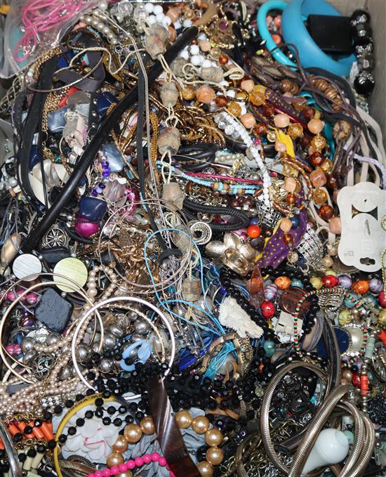 A large quantity of mixed costume jewellery